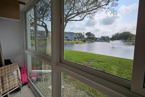 Condo in Deerfield Beach, Florida, 2 bedrooms  № 1177387 - photo 9