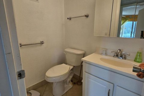 Condo in Deerfield Beach, Florida, 2 bedrooms  № 1177387 - photo 17