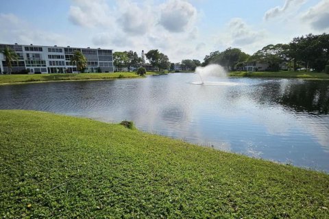 Condo in Deerfield Beach, Florida, 2 bedrooms  № 1177387 - photo 13