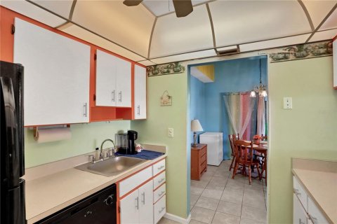 Dúplex en venta en New Smyrna Beach, Florida, 2 dormitorios, 95.88 m2 № 1152746 - foto 10