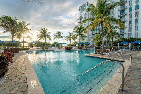 Condominio en alquiler en West Palm Beach, Florida, 2 dormitorios, 100.8 m2 № 760967 - foto 22