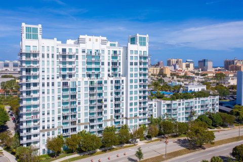 Copropriété à louer à West Palm Beach, Floride: 2 chambres, 100.8 m2 № 760967 - photo 4