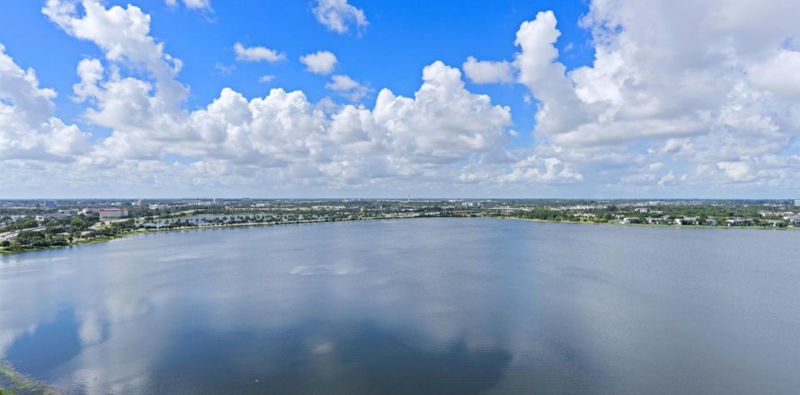 Condo in West Palm Beach, Florida, 2 bedrooms  № 760967