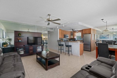 Condo in Deerfield Beach, Florida, 2 bedrooms  № 1173999 - photo 27