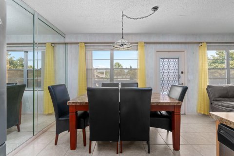 Copropriété à vendre à Deerfield Beach, Floride: 2 chambres, 92.9 m2 № 1173999 - photo 29