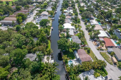 House in Fort Lauderdale, Florida 3 bedrooms, 193.7 sq.m. № 750379 - photo 19