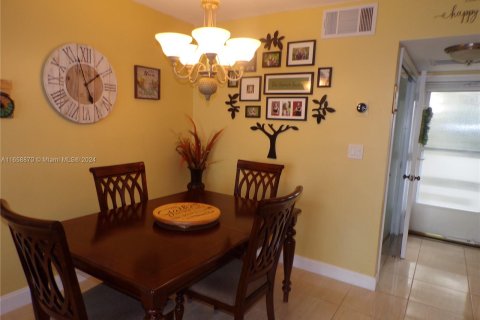 Condo in Aventura, Florida, 2 bedrooms  № 1364211 - photo 16