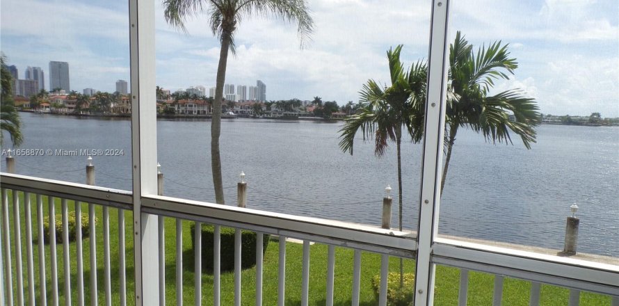 Condo in Aventura, Florida, 2 bedrooms  № 1364211