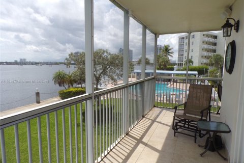 Copropriété à vendre à Aventura, Floride: 2 chambres, 100.61 m2 № 1364211 - photo 8