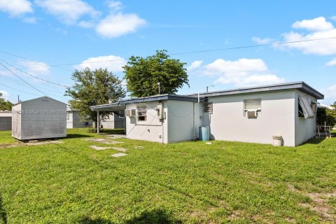 Villa ou maison à vendre à West Park, Floride: 2 chambres, 75.25 m2 № 1377377 - photo 14