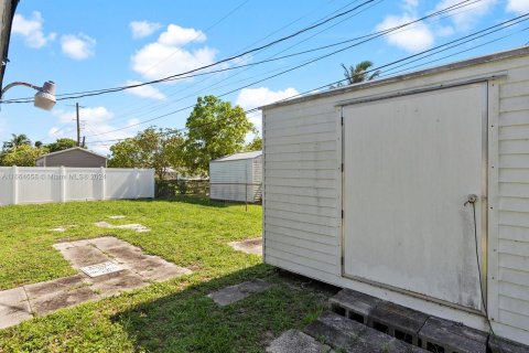 Villa ou maison à vendre à West Park, Floride: 2 chambres, 75.25 m2 № 1377377 - photo 12