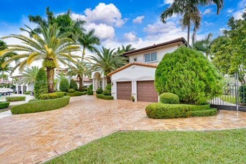 Casa en venta en Miami Lakes, Florida, 5 dormitorios, 287.35 m2 № 1101323 - foto 5