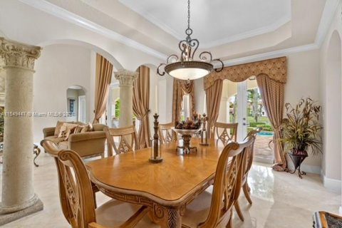 Villa ou maison à vendre à Miami Lakes, Floride: 5 chambres, 287.35 m2 № 1101323 - photo 11