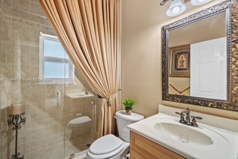 Villa ou maison à vendre à Miami Lakes, Floride: 5 chambres, 287.35 m2 № 1101323 - photo 10