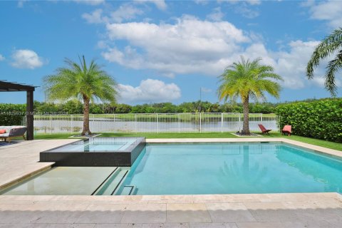 Villa ou maison à vendre à Weston, Floride: 6 chambres, 343.37 m2 № 1290770 - photo 3