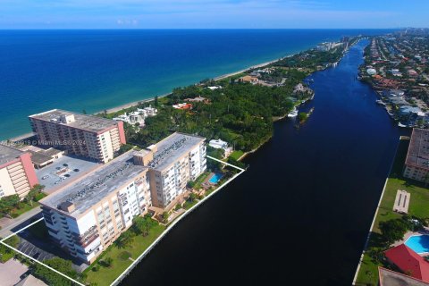 Condo in Hillsboro Beach, Florida, 2 bedrooms  № 1290720 - photo 2