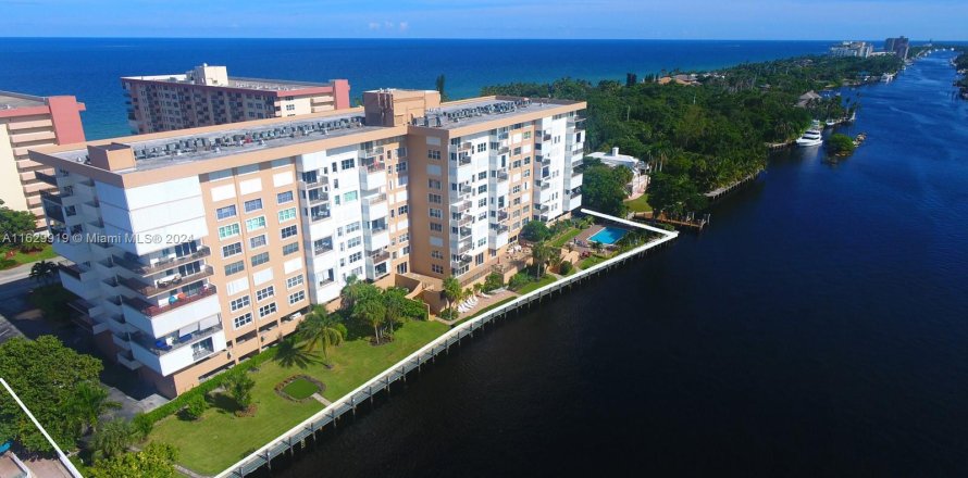 Condo in Hillsboro Beach, Florida, 2 bedrooms  № 1290720