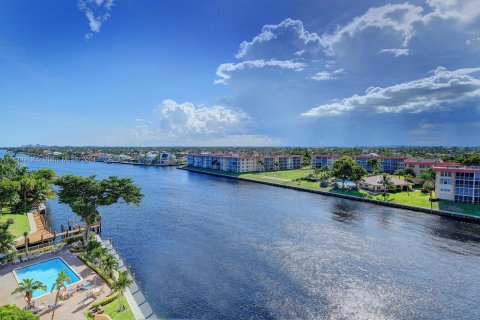 Condo in Hillsboro Beach, Florida, 2 bedrooms  № 1290720 - photo 21