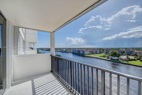 Condominio en venta en Hillsboro Beach, Florida, 2 dormitorios, 123.56 m2 № 1290720 - foto 3