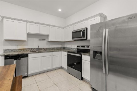 Townhouse in Orlando, Florida 3 bedrooms, 145.86 sq.m. № 1410178 - photo 11