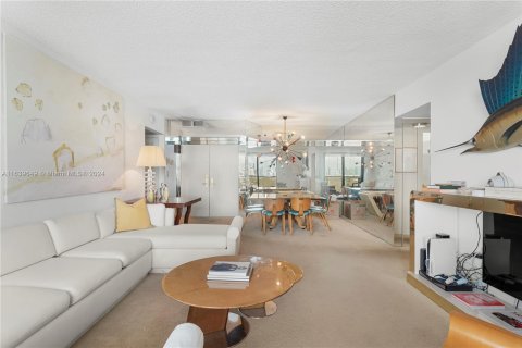 Condo in Miami Beach, Florida, 2 bedrooms  № 1316318 - photo 5