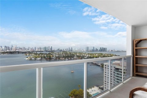 Copropriété à vendre à Miami Beach, Floride: 2 chambres, 133.78 m2 № 1316318 - photo 1