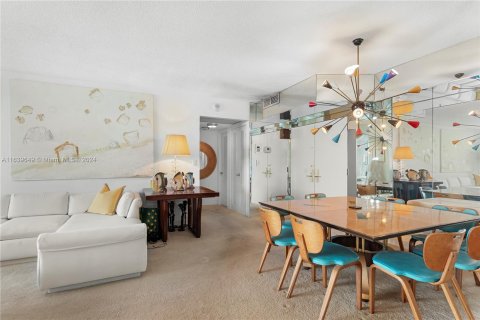 Condo in Miami Beach, Florida, 2 bedrooms  № 1316318 - photo 3