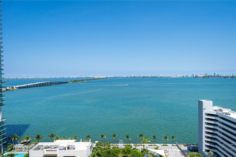 Condo in Miami, Florida, 2 bedrooms  № 1365296 - photo 14