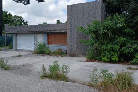 Propiedad comercial en venta en Land O' Lakes, Florida, 352.47 m2 № 1245276 - foto 3