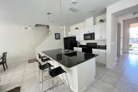 Touwnhouse à vendre à Kissimmee, Floride: 4 chambres, 165.55 m2 № 1244557 - photo 6