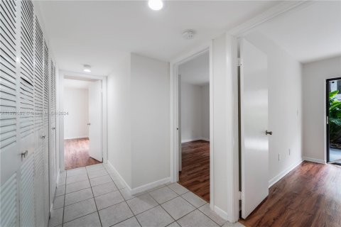 Copropriété à vendre à Miami, Floride: 3 chambres, 107.02 m2 № 1402742 - photo 12