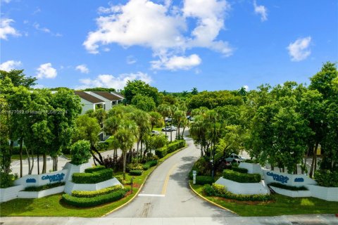 Condo in Miami, Florida, 3 bedrooms  № 1402742 - photo 21