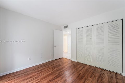 Copropriété à vendre à Miami, Floride: 3 chambres, 107.02 m2 № 1402742 - photo 2