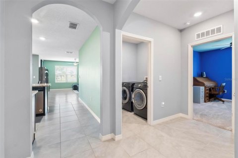 Villa ou maison à vendre à Edgewater, Floride: 4 chambres, 170.01 m2 № 1220117 - photo 6