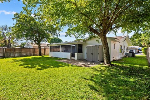 Villa ou maison à vendre à Fort Lauderdale, Floride: 2 chambres, 120.22 m2 № 1168511 - photo 3