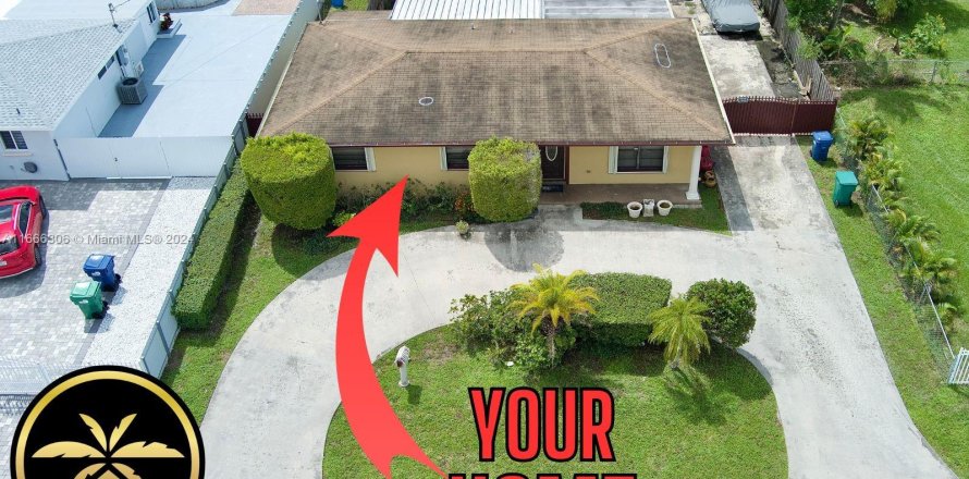 House in Miami Gardens, Florida 3 bedrooms, 131.55 sq.m. № 1380261