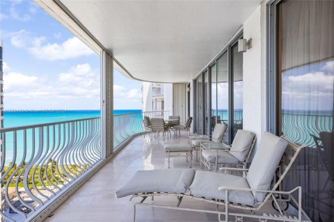 Condominio en venta en Bal Harbour, Florida, 2 dormitorios, 235.97 m2 № 1161463 - foto 12