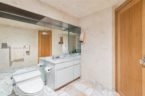 Condominio en venta en Bal Harbour, Florida, 2 dormitorios, 235.97 m2 № 1161463 - foto 30