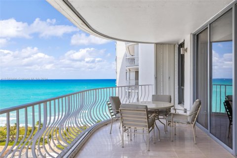 Condominio en venta en Bal Harbour, Florida, 2 dormitorios, 235.97 m2 № 1161463 - foto 10