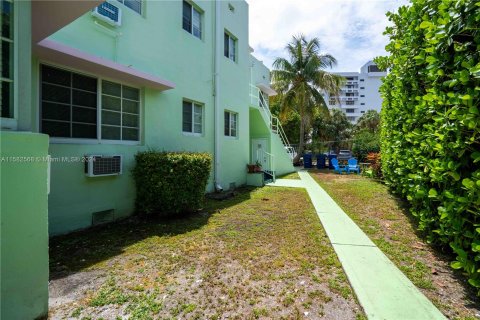 Propiedad comercial en venta en Miami Beach, Florida, 616.87 m2 № 1161509 - foto 25