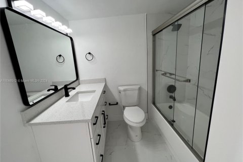 Copropriété à vendre à Miami Beach, Floride: 1 chambre, 79.15 m2 № 1330373 - photo 4