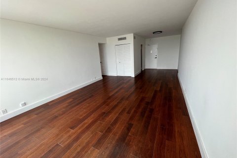 Condo in Miami Beach, Florida, 1 bedroom  № 1330373 - photo 6