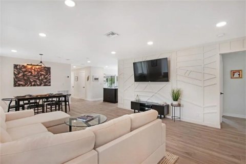 Casa en alquiler en Delray Beach, Florida, 3 dormitorios, 126.25 m2 № 591740 - foto 2