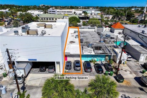 Commercial property in Sarasota, Florida 154.68 sq.m. № 1108356 - photo 10