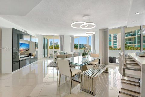 Copropriété à vendre à Aventura, Floride: 2 chambres, 149.57 m2 № 1316063 - photo 4