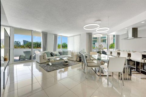 Copropriété à vendre à Aventura, Floride: 2 chambres, 149.57 m2 № 1316063 - photo 5