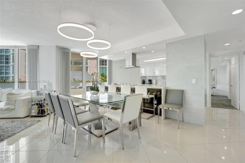 Copropriété à vendre à Aventura, Floride: 2 chambres, 149.57 m2 № 1316063 - photo 10