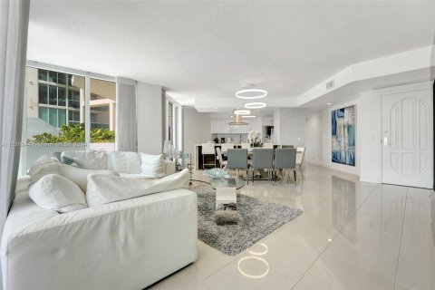 Copropriété à vendre à Aventura, Floride: 2 chambres, 149.57 m2 № 1316063 - photo 8