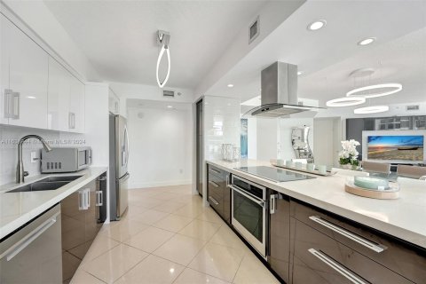 Copropriété à vendre à Aventura, Floride: 2 chambres, 149.57 m2 № 1316063 - photo 14