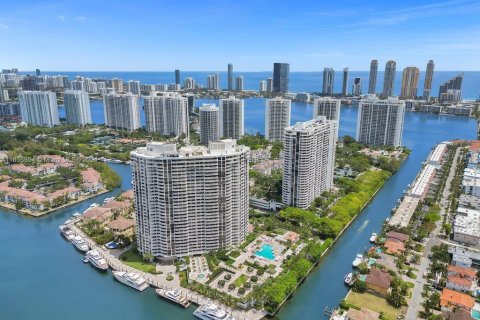 Condominio en venta en Aventura, Florida, 3 dormitorios, 141.21 m2 № 1316062 - foto 19